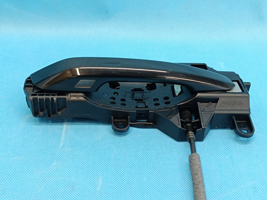 AUDI A4 B9 AVANT LIFT 2021 R DOOR HANDLE GUIDE RIGHT FRONT 8W0837206A