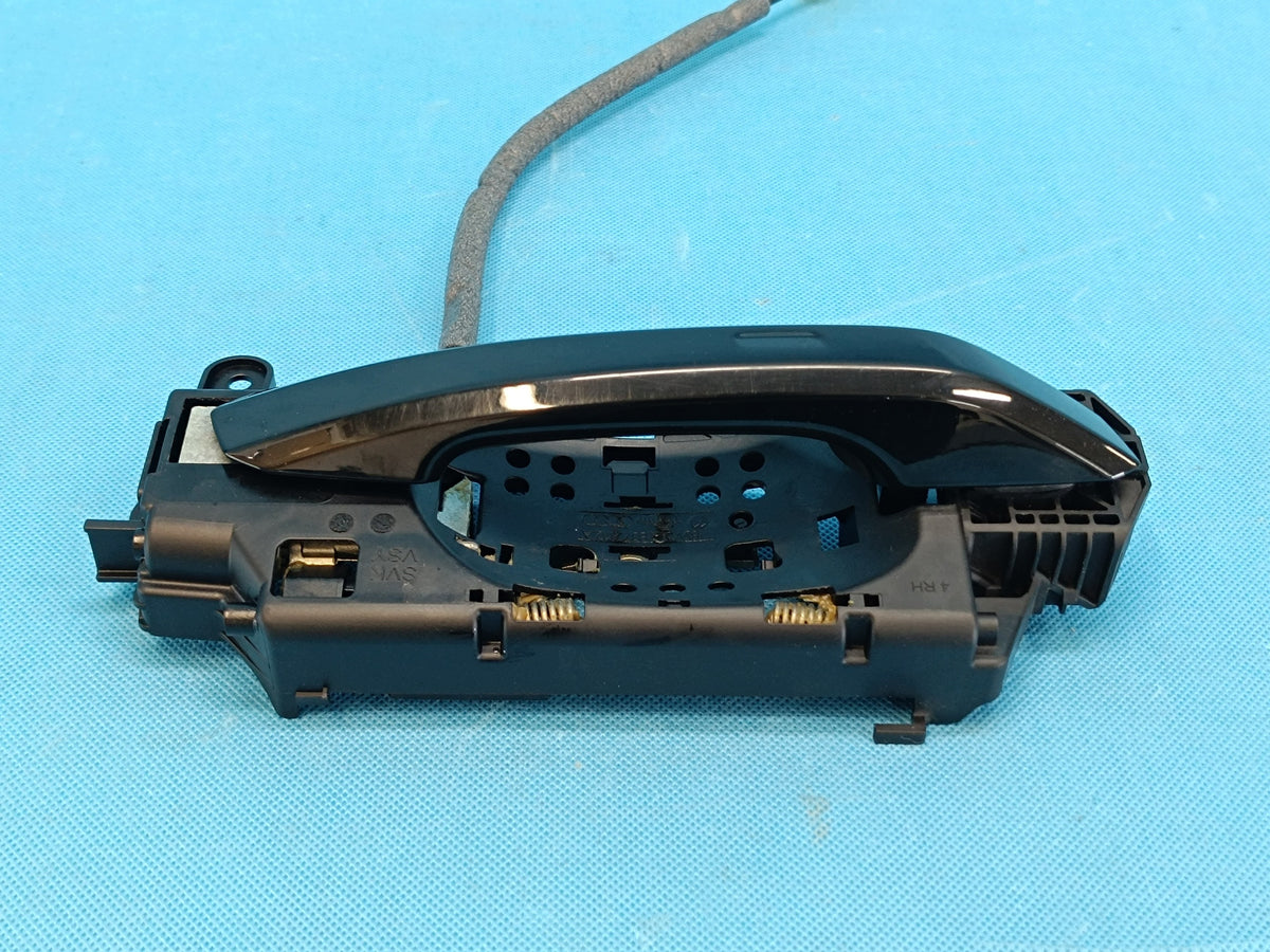 AUDI A4 B9 AVANT LIFT 2021 R DOOR HANDLE GUIDE RIGHT REAR 8W0837206A