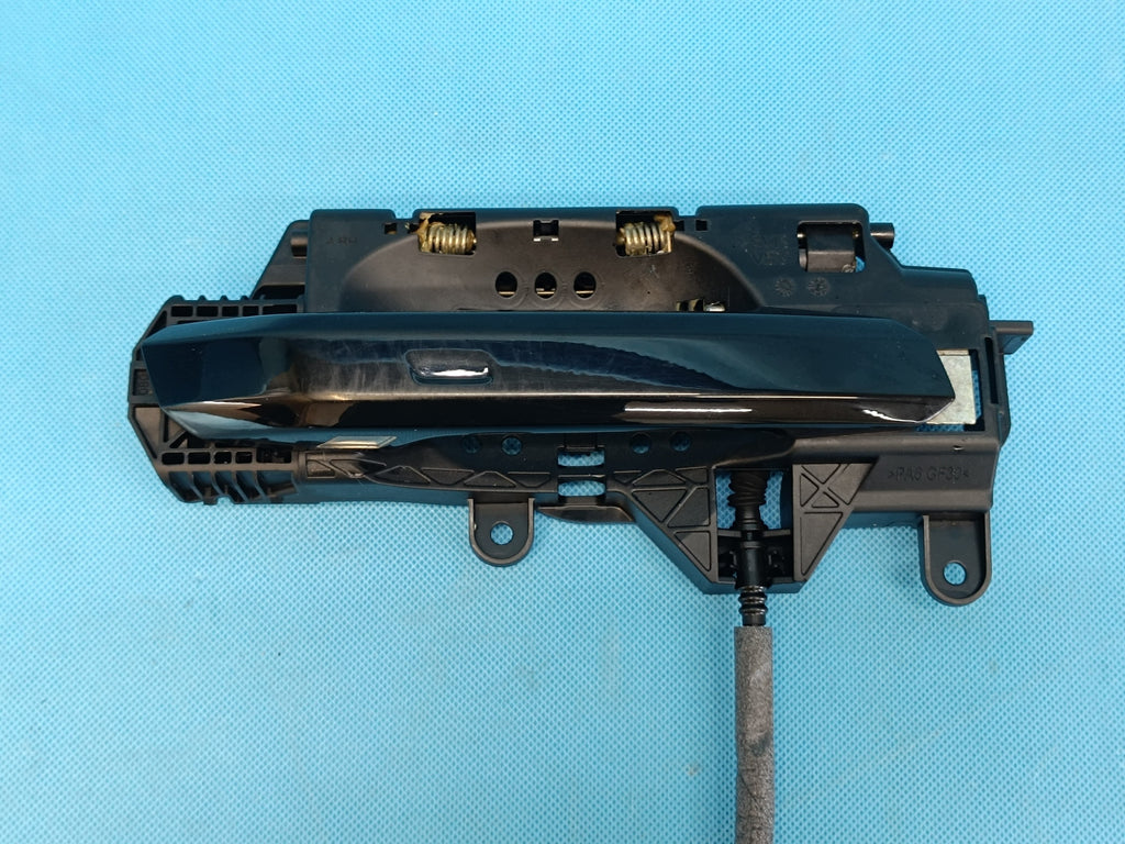 AUDI A4 B9 AVANT LIFT 2021 R DOOR HANDLE GUIDE RIGHT REAR 8W0837206A