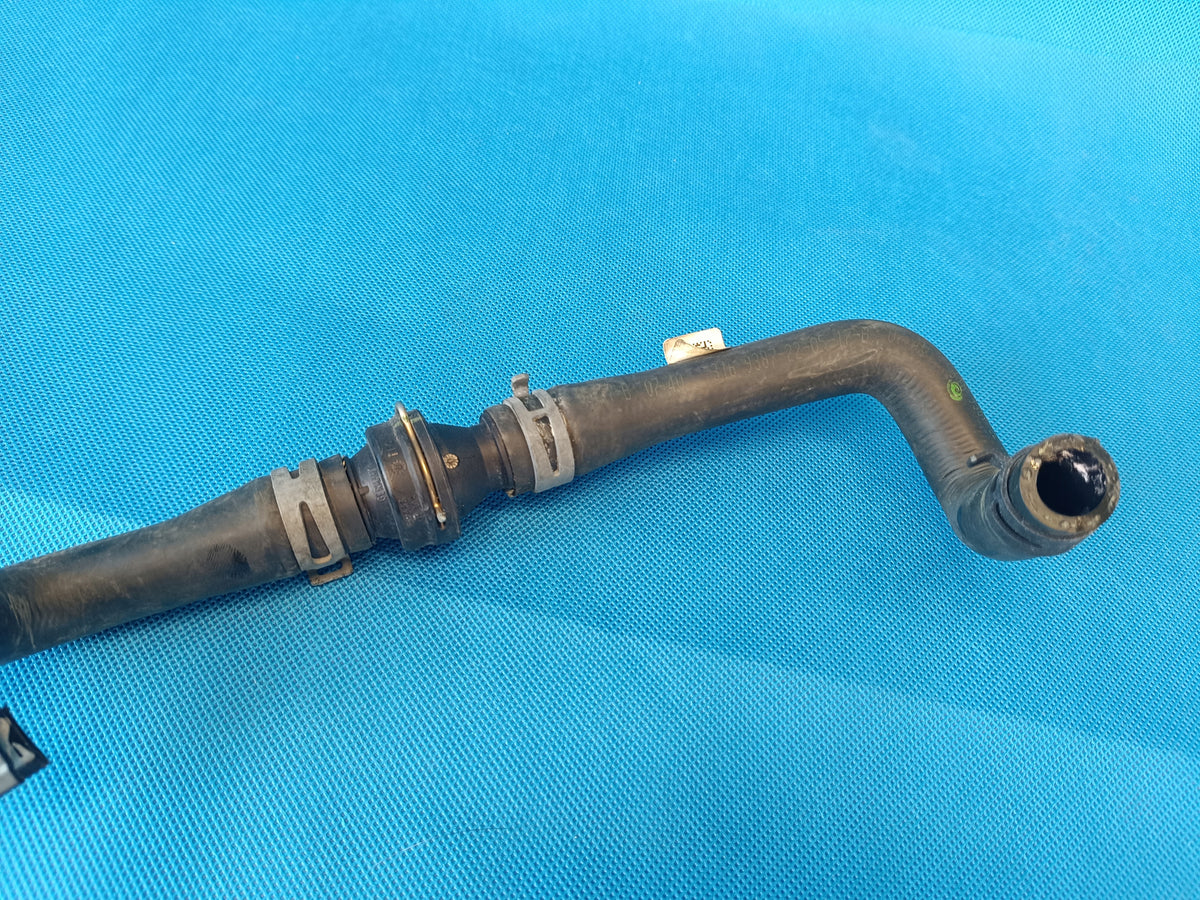 AUDI A4 B9 AVANT S-LINE 2018R 3.0TDI 160KW PIPE WATER HOSE 8W0122445AA