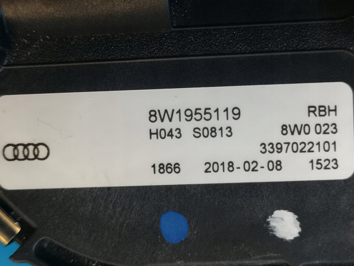 AUDI A4 B9 AVANT S-LINE 2018R WIPER MOTOR FRONT 8W1955119