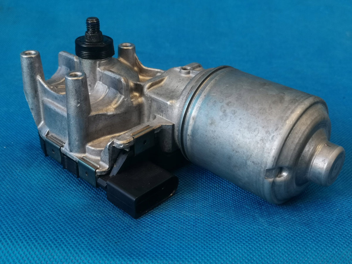 AUDI A4 B9 AVANT S-LINE 2018R WIPER MOTOR FRONT 8W1955119