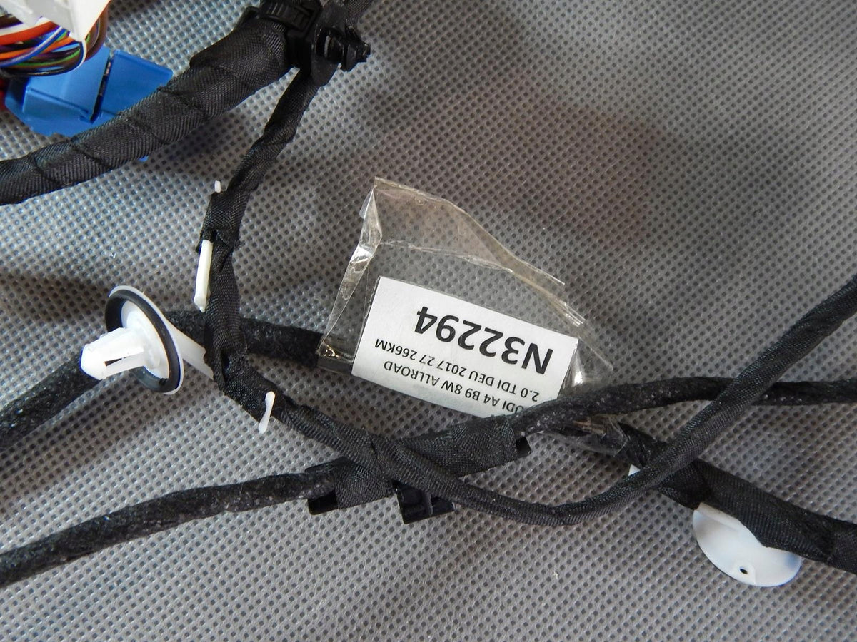 AUDI A4 B9 DOOR HARNESS RIGHT FRONT 8W0971030AF