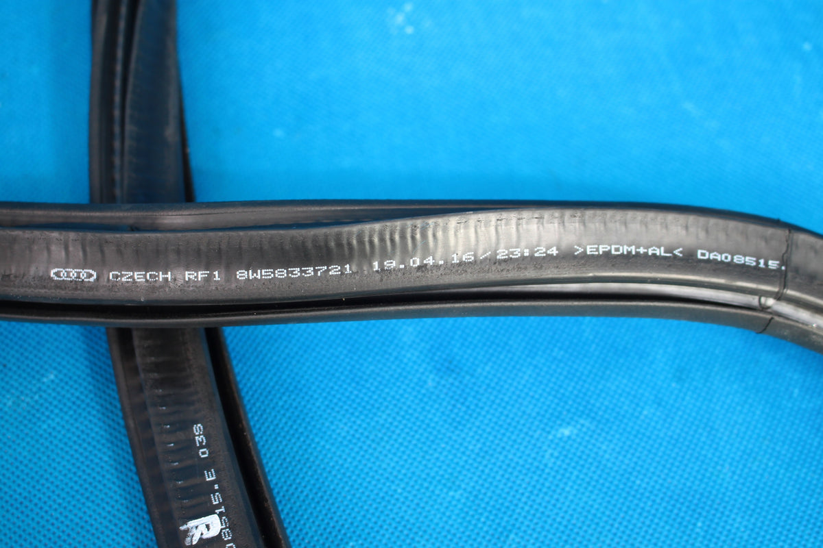 AUDI A4 B9 DOOR SEAL REAR LEFT SEDAN 8W5833721 2016R