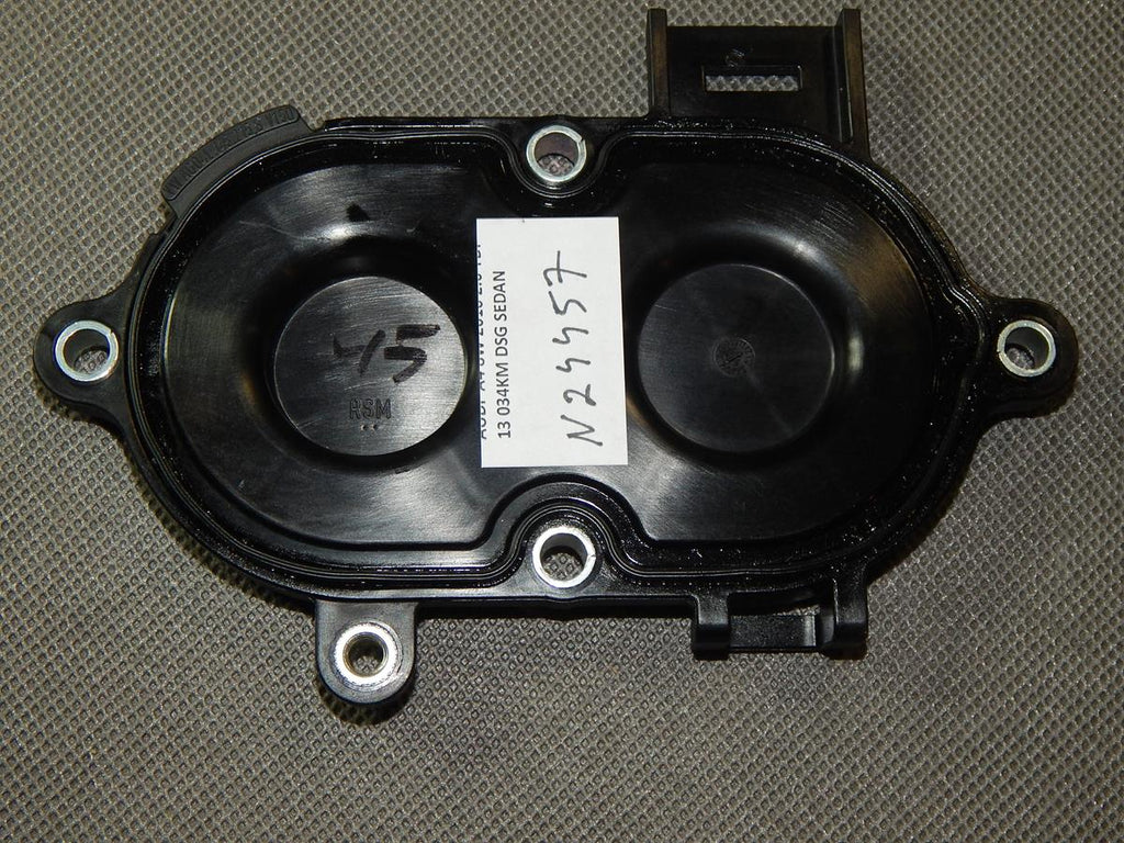 AUDI A4 B9 HEAD COVER 04L109283