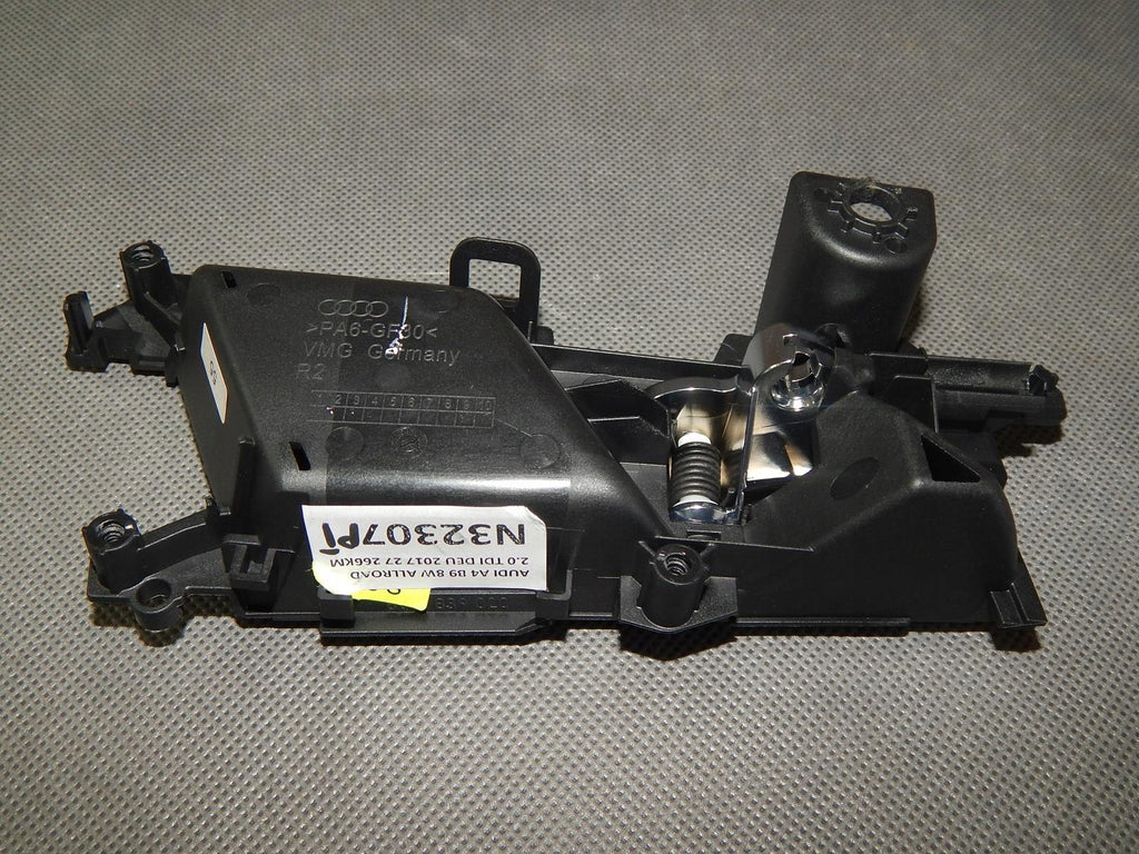 AUDI A4 B9 INTERIOR DOOR HANDLE RIGHT REAR 8IN0839020