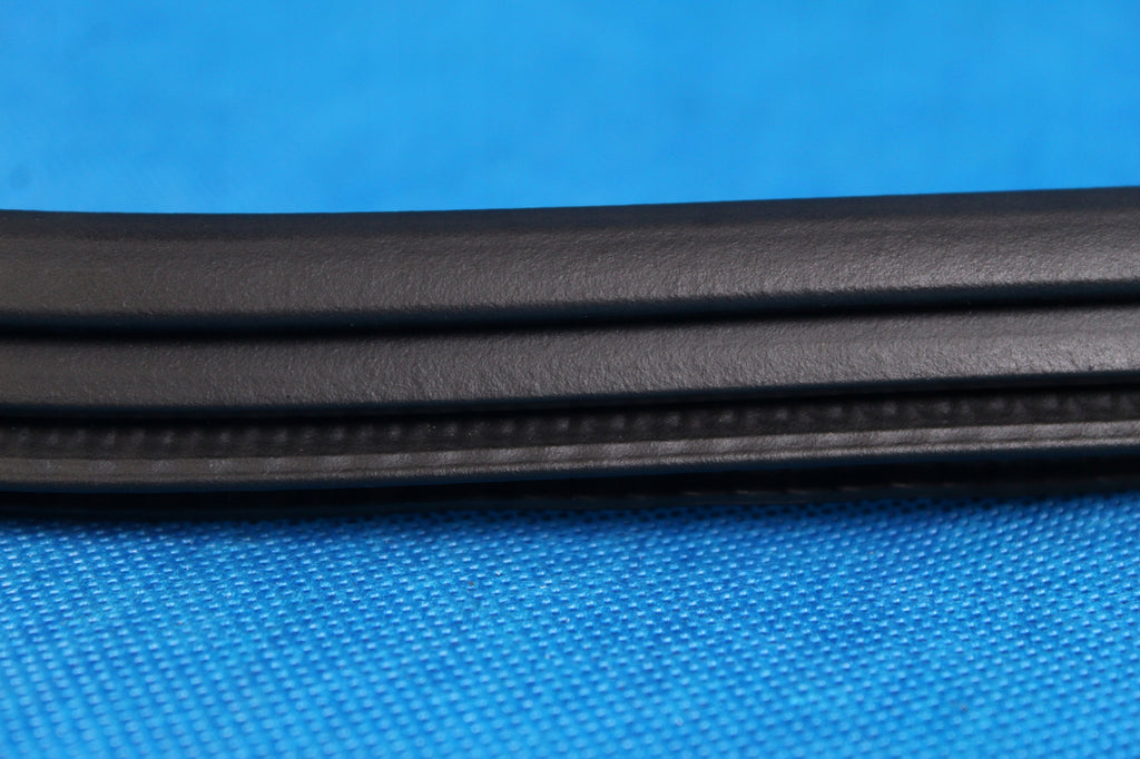 AUDI A4 B9 LIFT 35TDI DOOR SEAL REAR AVAN 8W9833721B 2020R