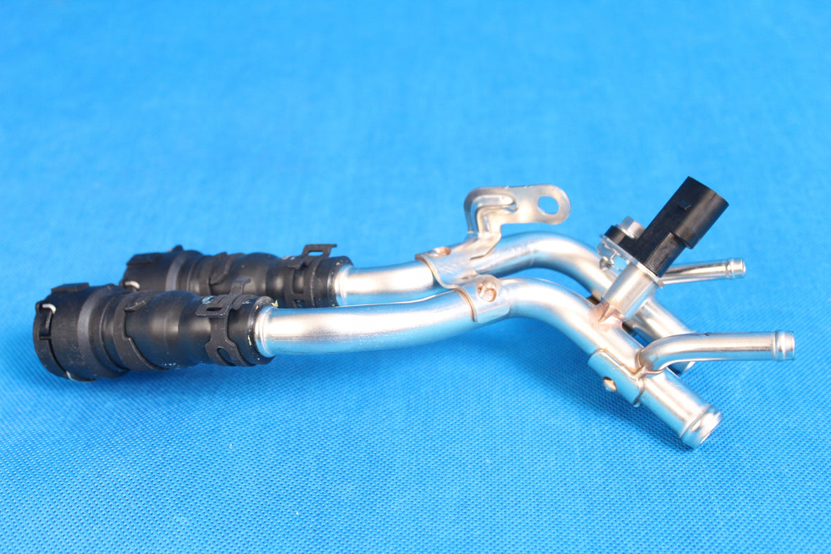 AUDI A4 B9 LIFT 35TDI WATER PIPES TUBE LY9B