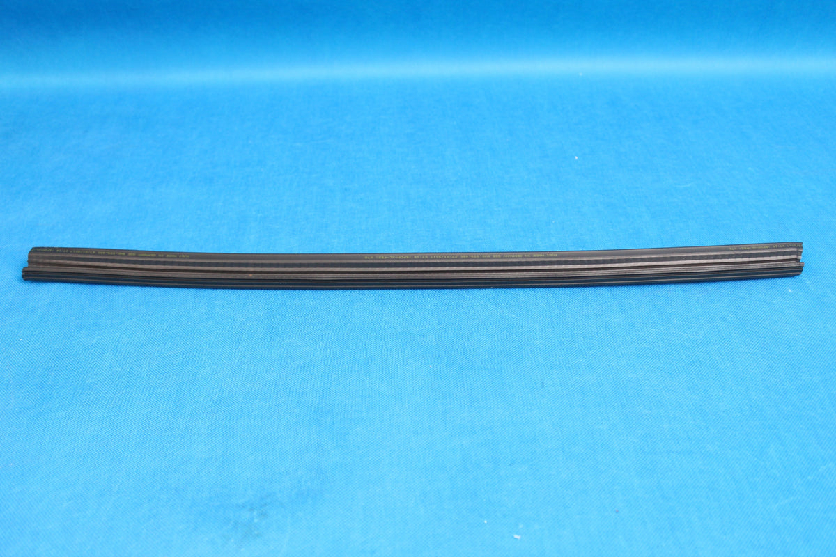 AUDI A4 B9 SCRAPER STRIP REAR RIGHT WINDOW 8IN0839480 2017R
