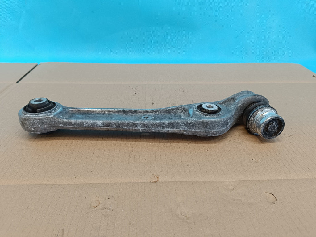 AUDI A4 B9 Sedan LIFT 2.0 TFSI 110KW 2023 R CONTROL ARM LEFT FRONT 8W0407155A