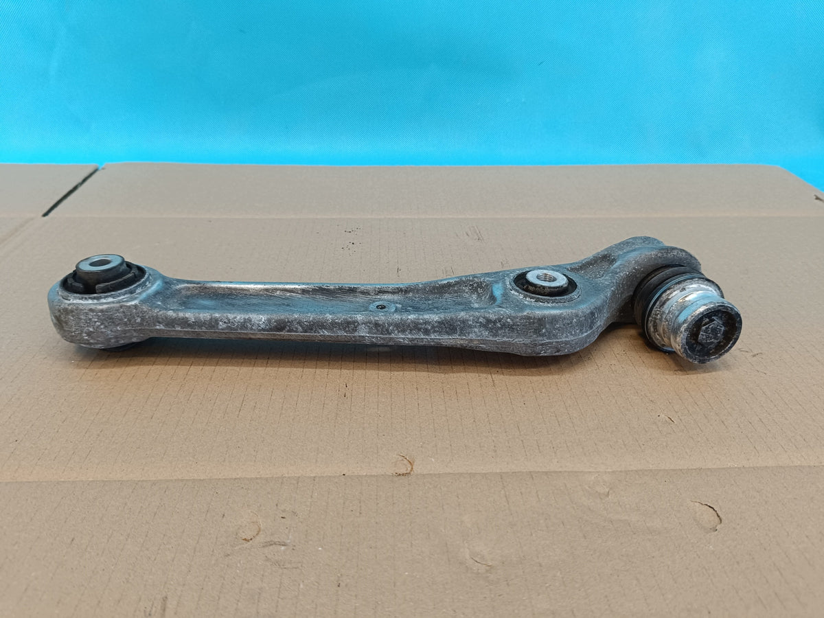 AUDI A4 B9 Sedan LIFT 2.0 TFSI 110KW 2023 R CONTROL ARM LEFT FRONT 8W0407155A