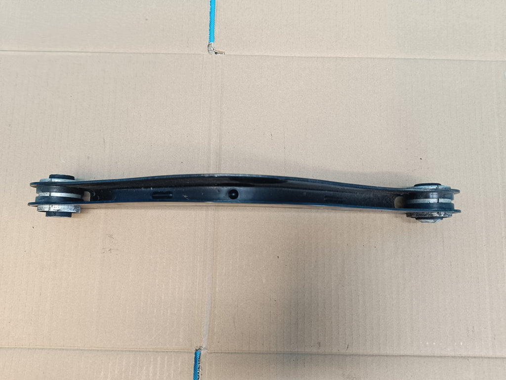 AUDI A4 B9 Sedan LIFT 2.0 TFSI 110KW 2023 R CONTROL ARM RIGHT REAR 8W0505398F
