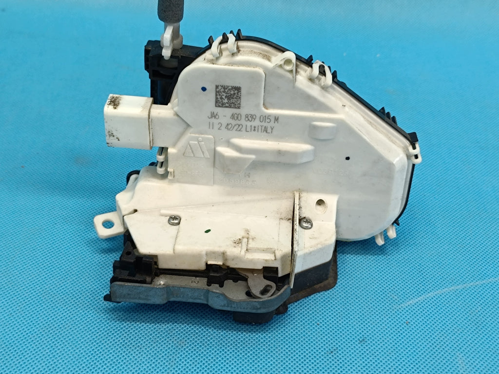 AUDI A4 B9 Sedan LIFT 2.0 TFSI 110KW 2023 R DOOR LOCK LEFT REAR 4G0839015M