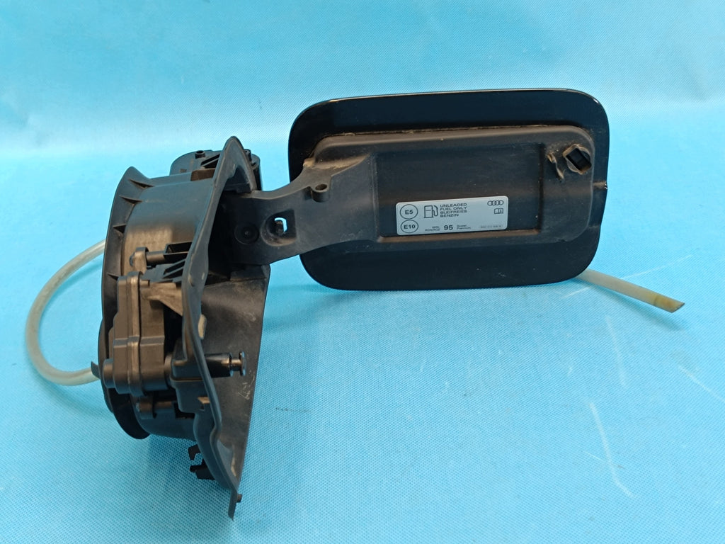 AUDI A4 B9 Sedan LIFT 2.0 TFSI 110KW 2023 R FUEL FILLER FLAP 8W0809906D