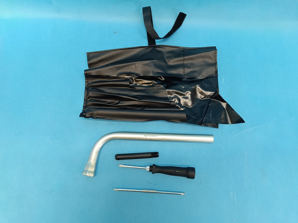 AUDI A4 B9 Sedan LIFT 2.0 TFSI 110KW 2023 R REPAIR KIT 8N0012219