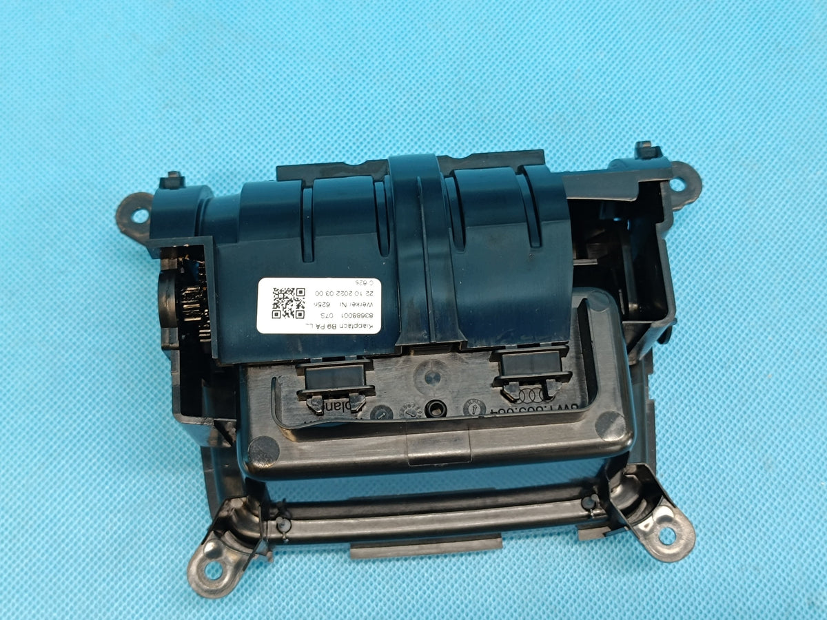 AUDI A4 B9 Sedan LIFT 2.0 TFSI 110KW 2023 R TUNNEL STORAGE 8W1863084 V58