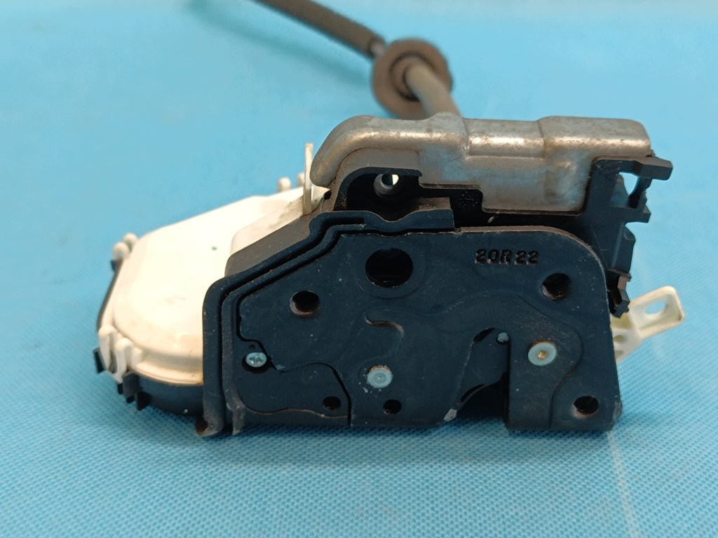 AUDI A4 B9 Sedan LIFT 2.0 TFSI 110KW 2023R DOOR LOCK RIGHT REAR 4G0839016M