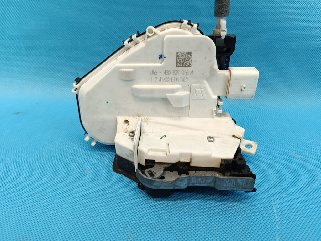 AUDI A4 B9 Sedan LIFT 2.0 TFSI 110KW 2023R DOOR LOCK RIGHT REAR 4G0839016M