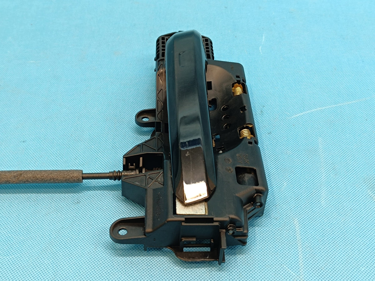 AUDI A4 B9 Sedan LIFT 2.0 TFSI 2023 R DOOR HANDLE RIGHT FRONT 8W0837206B