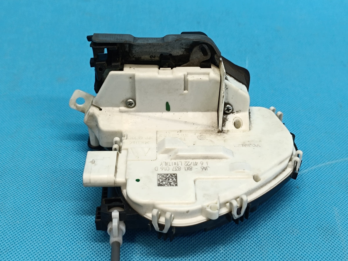 AUDI A4 B9 Sedan LIFT 2.0 TFSI 2023 R DOOR LOCK RIGHT FRONT 8X1837016D
