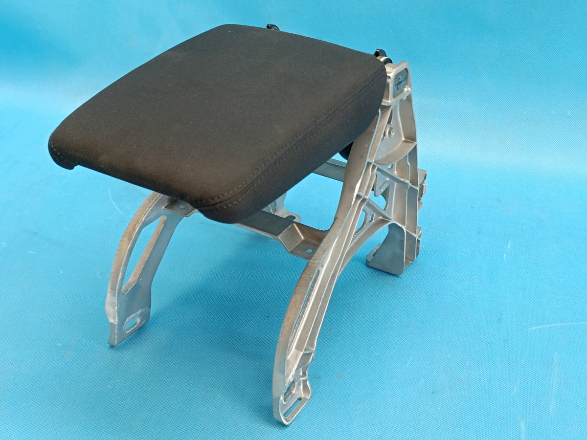 AUDI A4 B9 Sedan LIFT 2.0 TFSI 2023R ARMREST 8W0864207E 8W0864283E SU9