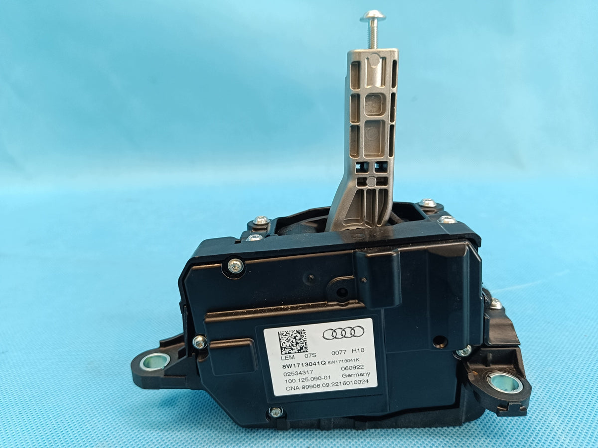 AUDI A4 B9 Sedan LIFT 2.0TFSI 110KW 2023R GEAR SHIFT SELECTOR 8W1713041Q