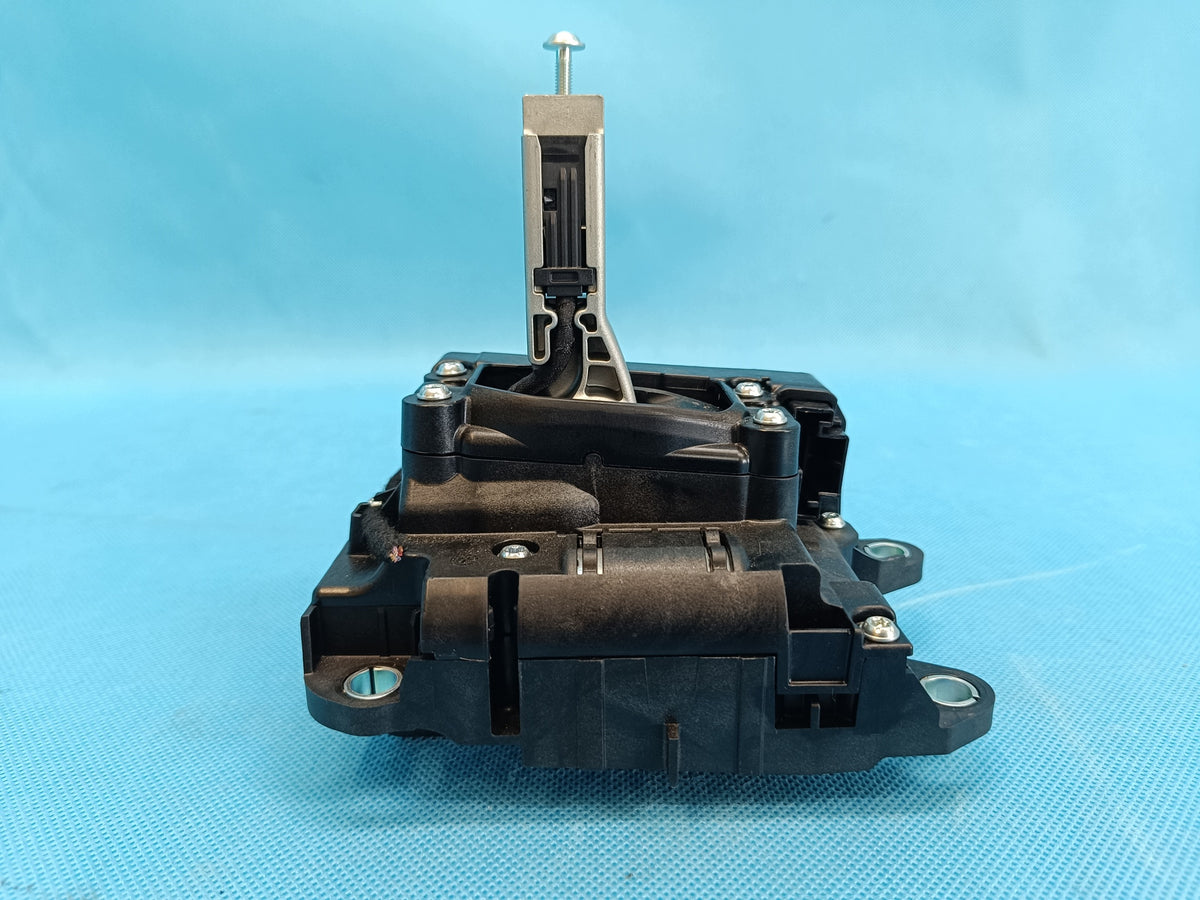 AUDI A4 B9 Sedan LIFT 2.0TFSI 110KW 2023R GEAR SHIFT SELECTOR 8W1713041Q
