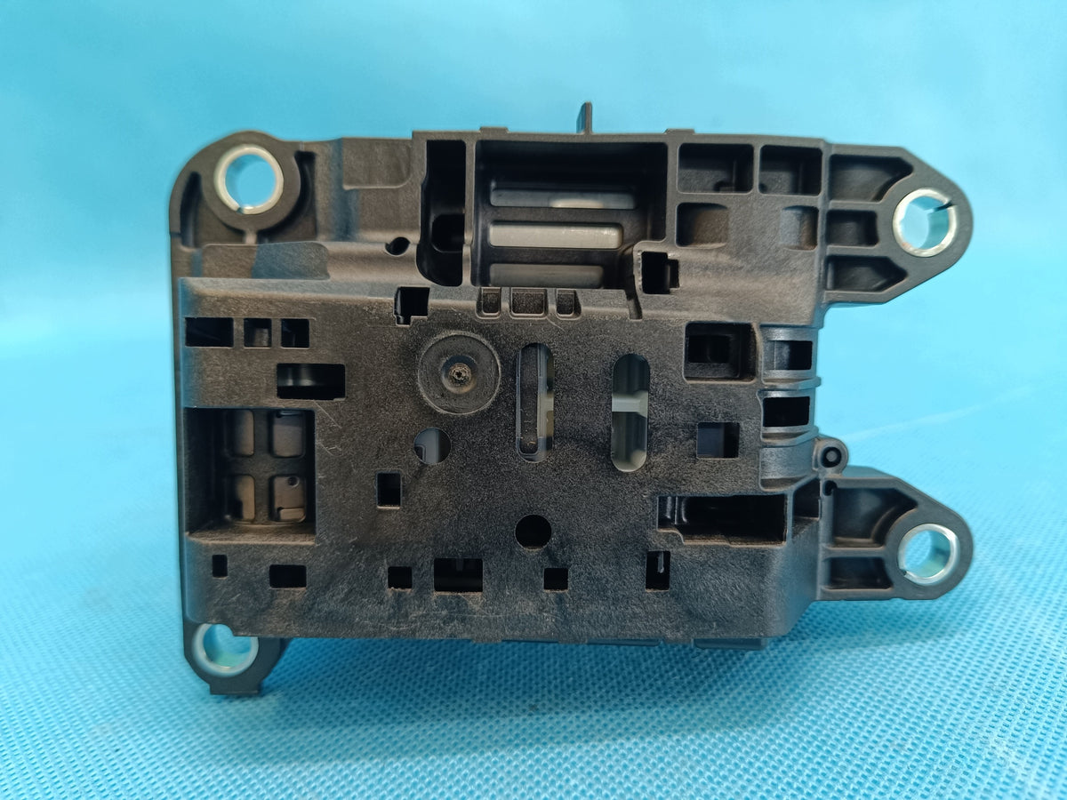 AUDI A4 B9 Sedan LIFT 2.0TFSI 110KW 2023R GEAR SHIFT SELECTOR 8W1713041Q