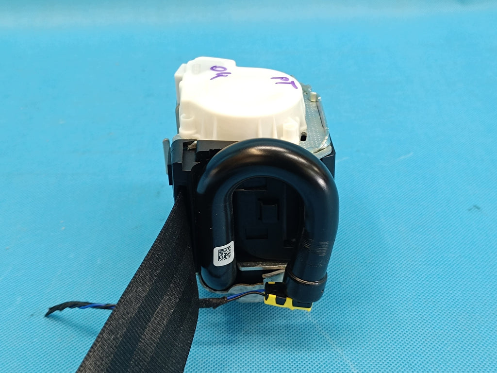 AUDI A4 B9 Sedan LIFT 2.0TFSI 2023R SEAT BELT RIGHT REAR 8W0857806B