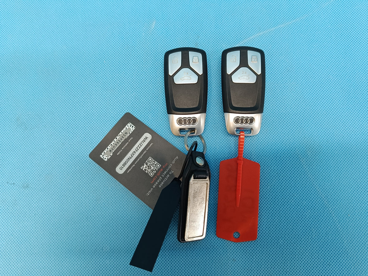 AUDI A4 B9 Sedan LIFT 2023 R KEYS LOCK INSERT 4M0959754CS 8W1837167E