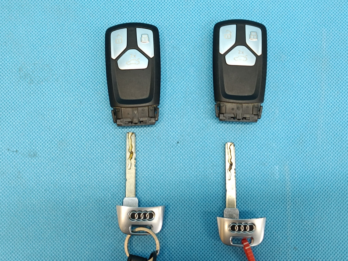 AUDI A4 B9 Sedan LIFT 2023 R KEYS LOCK INSERT 4M0959754CS 8W1837167E