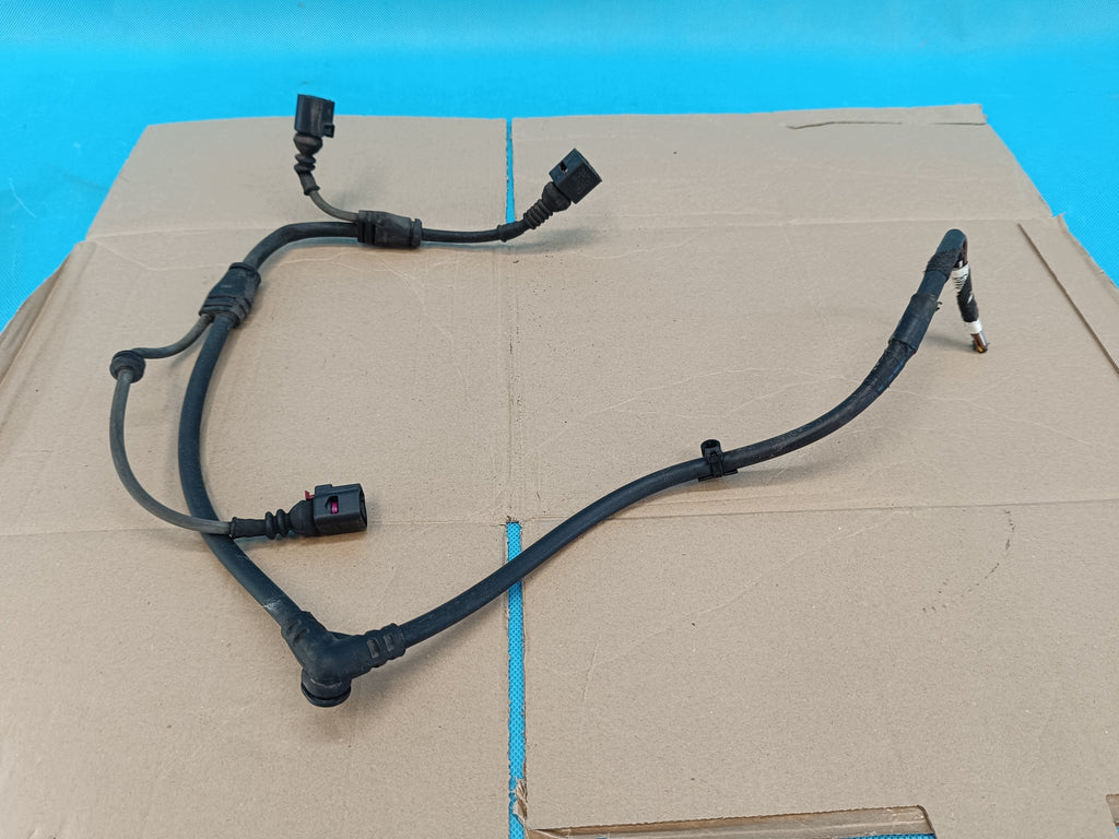 AUDI A4 B9 Sedan LIFT 2023 R ROTATION SENSOR BEAM RIGHT REAR 8W0972254