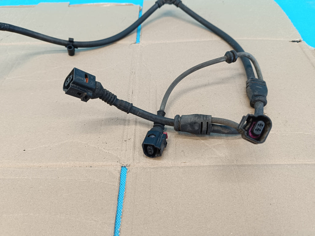 AUDI A4 B9 Sedan LIFT 2023 R ROTATION SENSOR BEAM RIGHT REAR 8W0972254