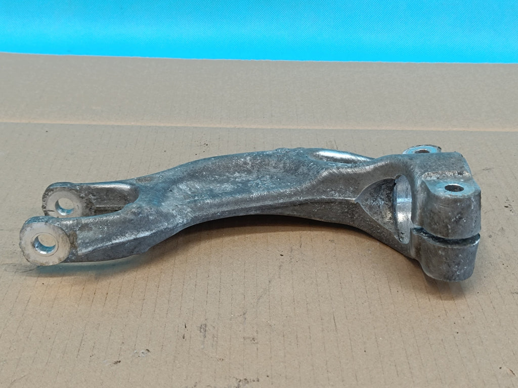 AUDI A4 B9 Sedan LIFT 2023 R SHOCK ABSORBER MOUNT LEFT FRONT 8W0413037