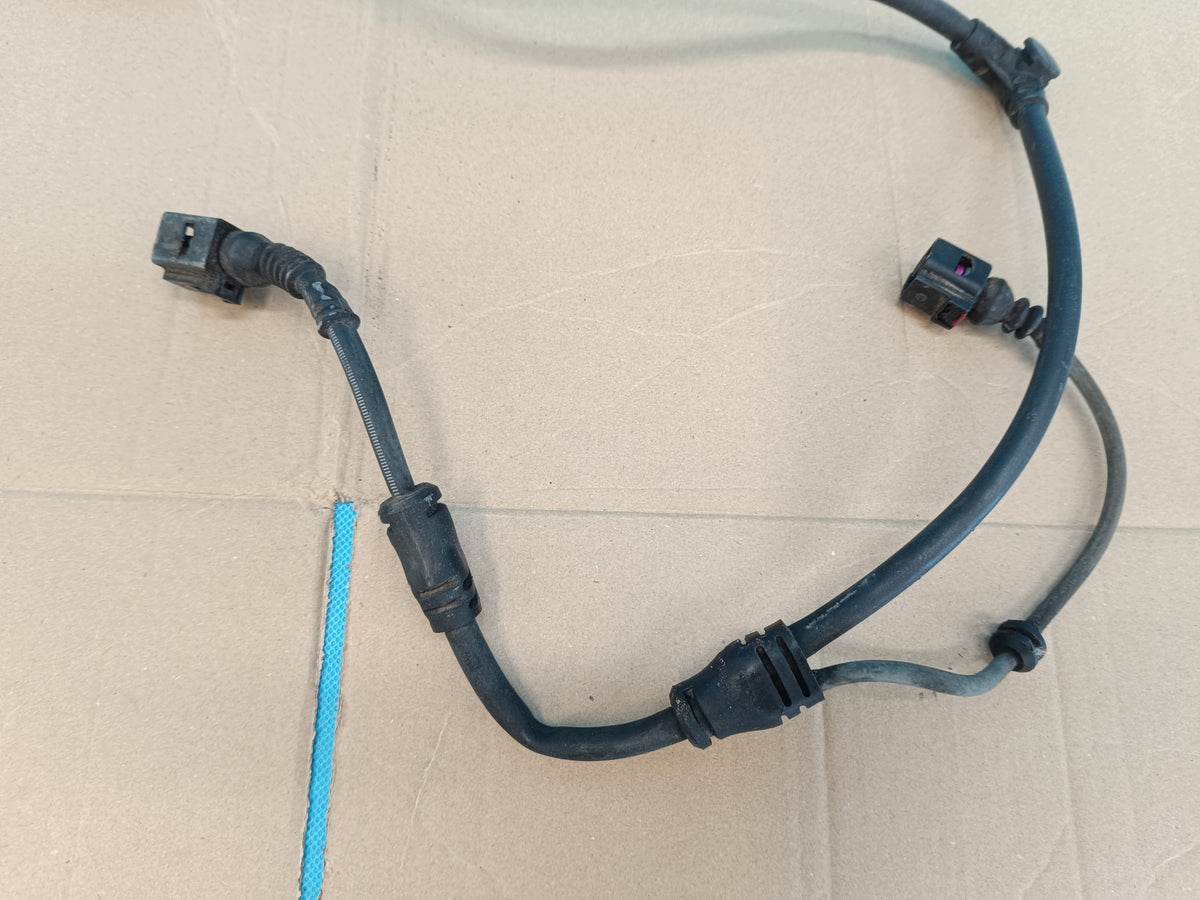 AUDI A4 B9 Sedan LIFT 2023R ROTATION SENSOR WHEEL HARNESS LEFT REAR 8W0972253