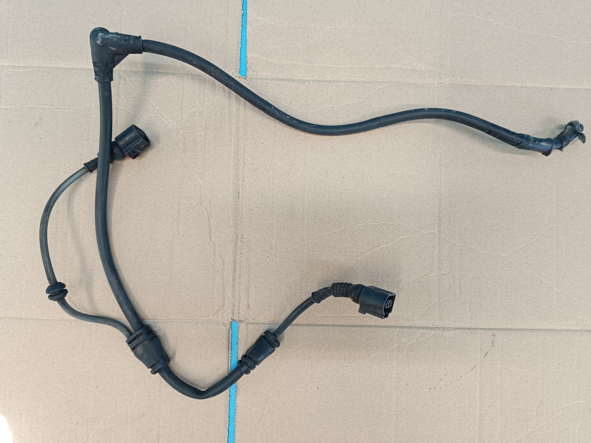 AUDI A4 B9 Sedan LIFT 2023R ROTATION SENSOR WHEEL HARNESS LEFT REAR 8W0972253