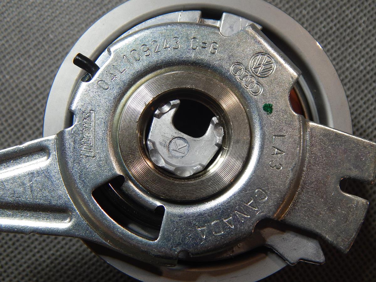AUDI A4 B9 TENSIONER ROLLER 04L109243C