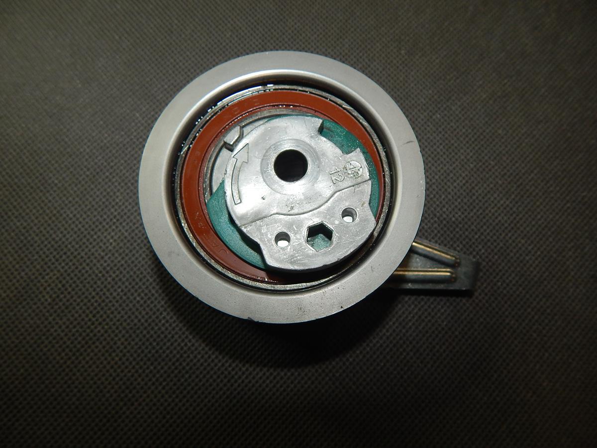 AUDI A4 B9 TENSIONER ROLLER 04L109243C