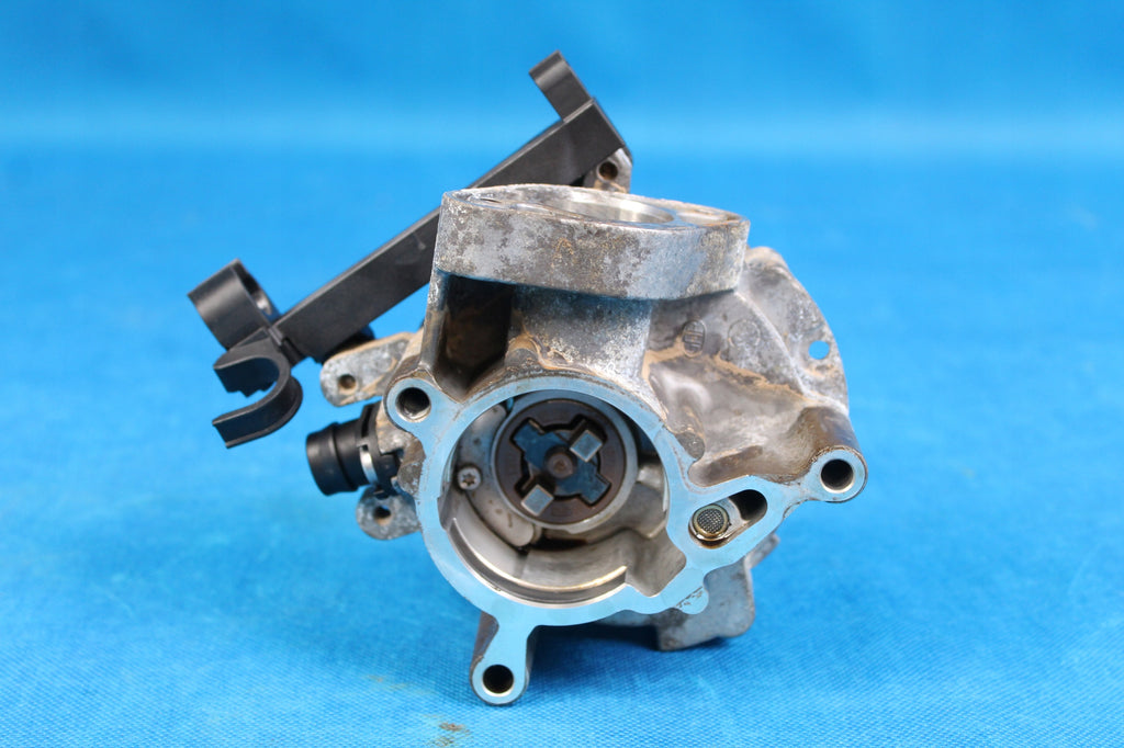 AUDI A4 B9 VACUUM PUMP 06K145100AA 2016