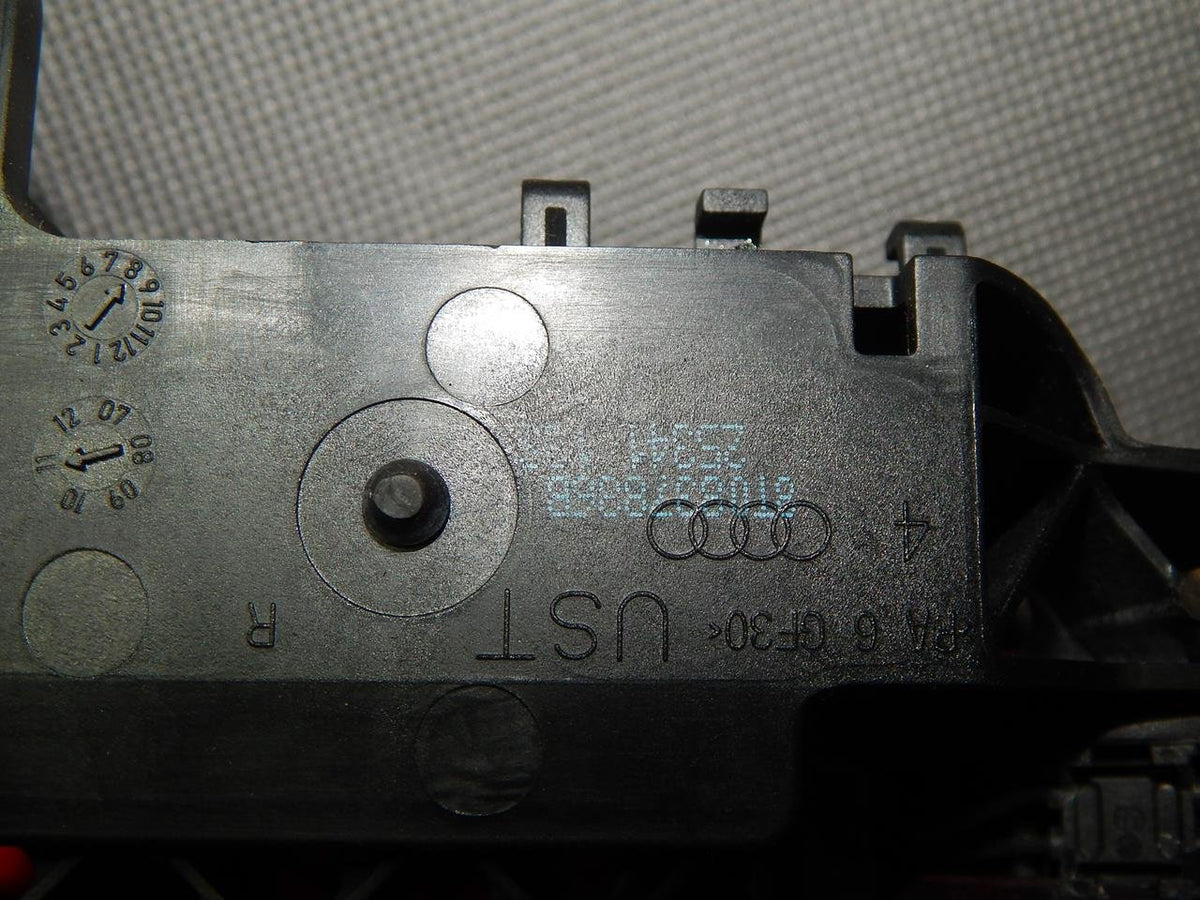 AUDI A4 S4 8K EXTERIOR DOOR HANDLE RIGHT REAR LZ3M