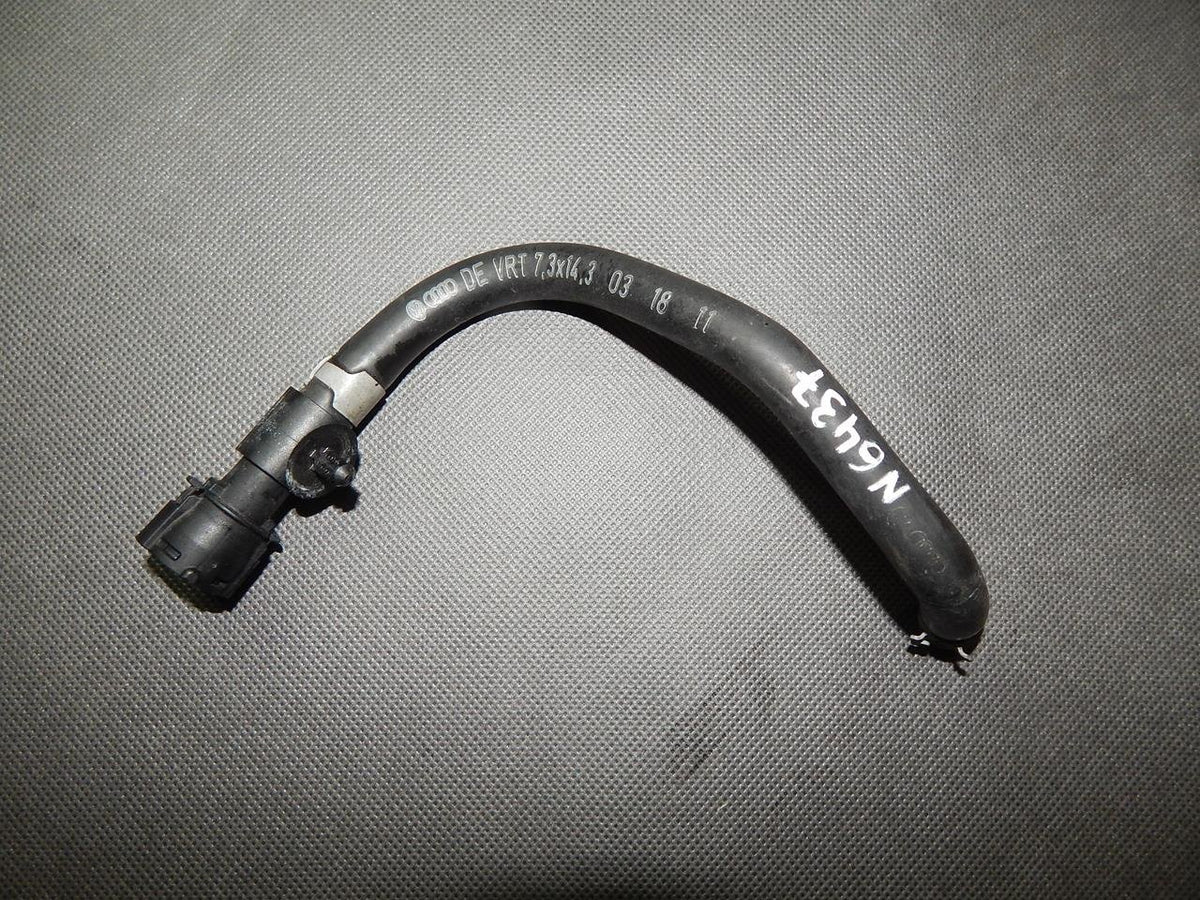 AUDI A4 S4 8K WATER LINE 06E127513