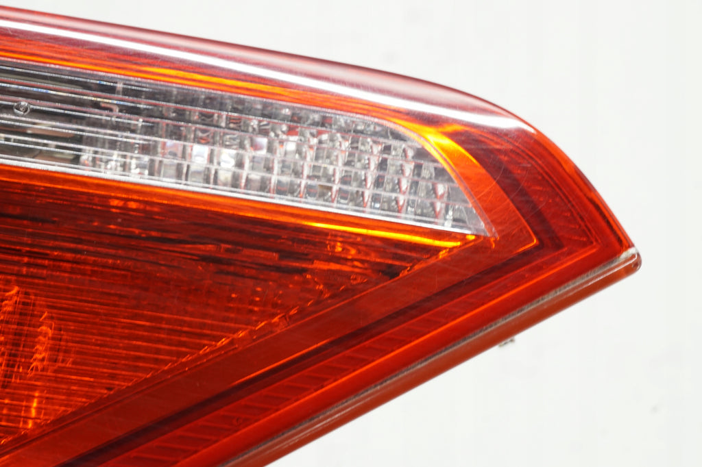 AUDI A5 8T COUPE 3D LIFT 11R LAMP LEFT REAR FLAP 8T0945093