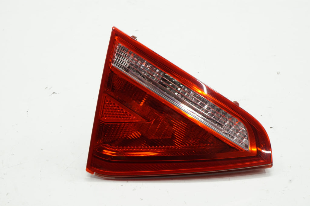 AUDI A5 8T COUPE 3D LIFT 11R LAMP LEFT REAR FLAP 8T0945093