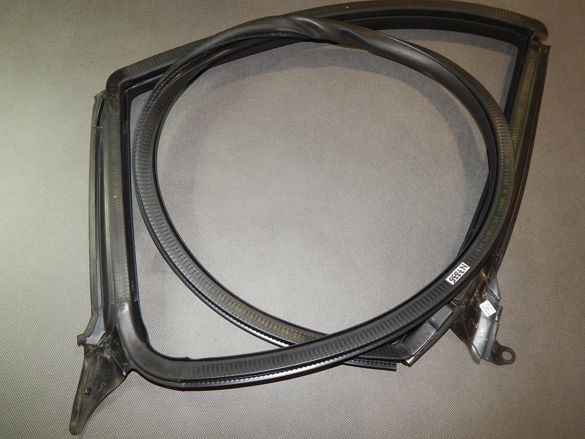 AUDI A5 8T DOOR SEAL LEFT REAR 8T8833707C