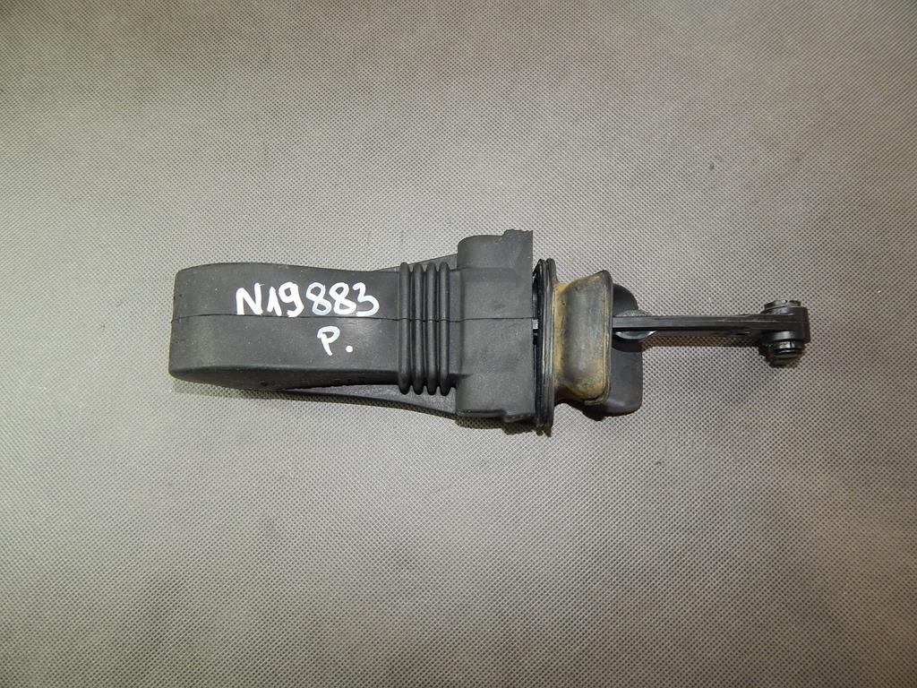 AUDI A5 8T DOOR STOP RIGHT FRONT 8T0837267