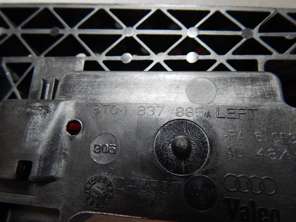 AUDI A5 8T HANDLE LEFT FRONT LY3J KESSY
