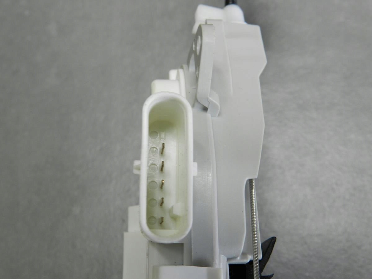 AUDI A5 8T LOCK RIGHT REAR 8K0839016H