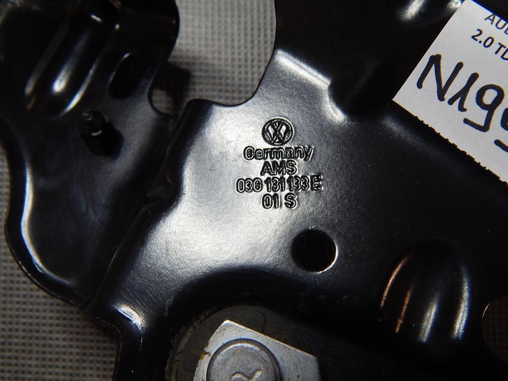 AUDI A5 8T MOUNT BRACKET FOR EGR 03G131133E
