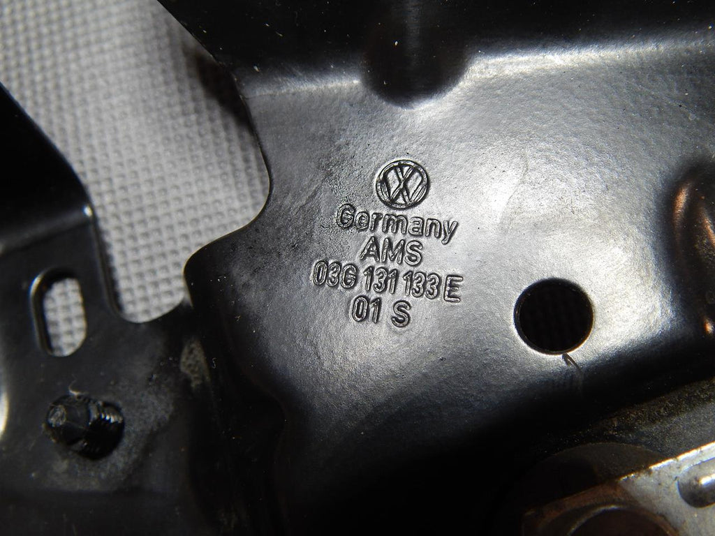 AUDI A5 8T MOUNT BRACKET