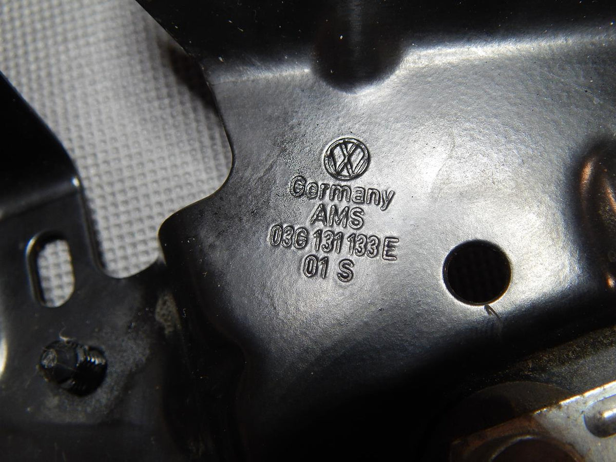 AUDI A5 8T MOUNT BRACKET